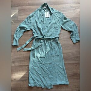 NWT Cariloha Women’s Bamboo Waffle Knit Robe